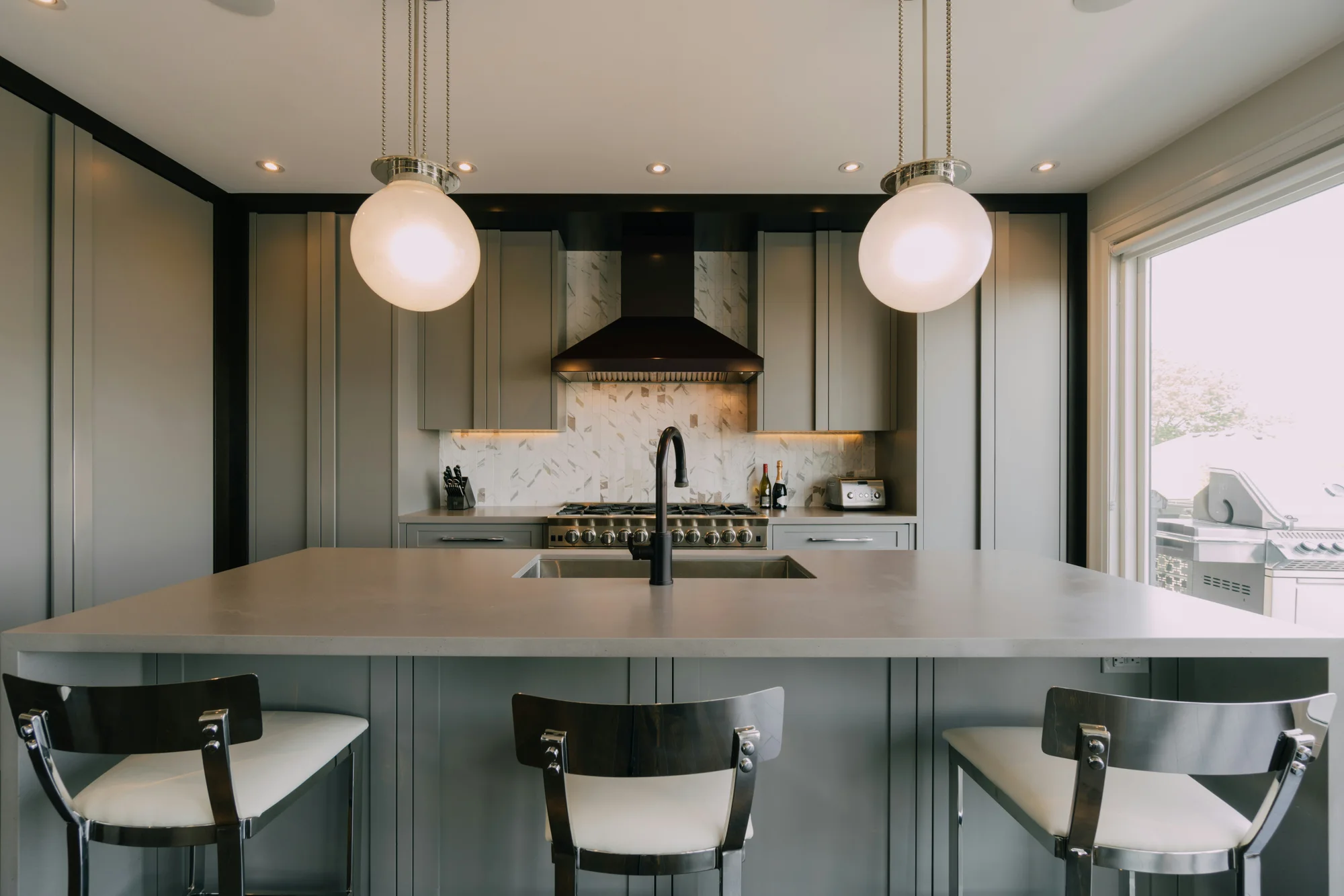 Nyt køkken efter køkkenrenovering i Roskilde